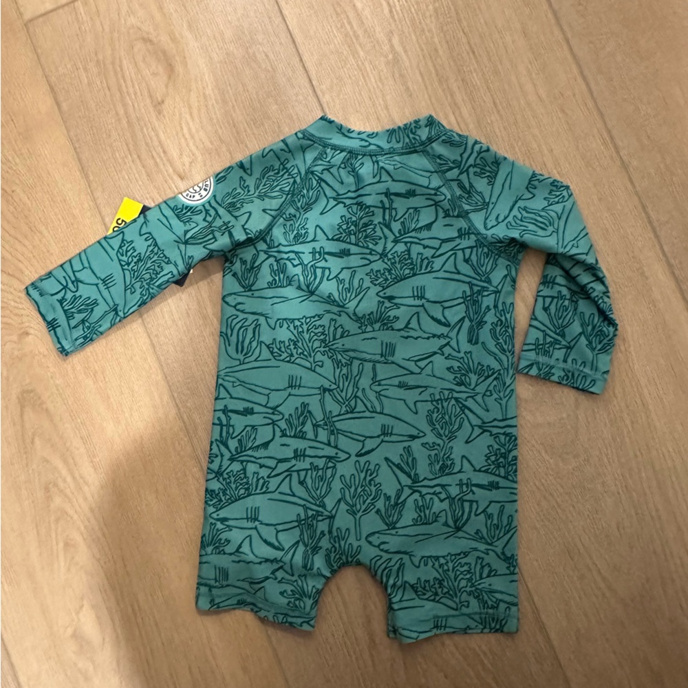 Baby GAP one piece rash guard swimsuit - Picture 4 of 7